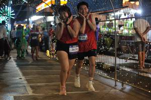 BIB: 3612, 1928
                            <button type="button" onclick="openModal(26220329)" class="btn btn-primary btn-sm float-right btn-popup" data-toggle="modal" data-target=".modal-high-quality">
                        <i class="fas fa-shopping-cart"></i> Add to Cart
                    </button>
                                            <button type="button" onclick="isThisMe(26220329, true)" class="btn btn-success btn-sm float-right btn-popup btn-isme hidden" data-toggle="tooltip" data-placement="bottom" title="นี่คือรูปของคุณใช่ไหม คลิกที่นี่เพื่อเอาเข้าอัลบั้ม">
                        <i class="fas fa-plus"></i> Add to album
                    </button>
                    <button type="button" onclick="isThisMe(26220329, false)" class="btn btn-warning btn-sm float-right btn-popup btn-isnotme hidden">
                        <i class="fas fa-ban"></i> Remove from album
                    </button>